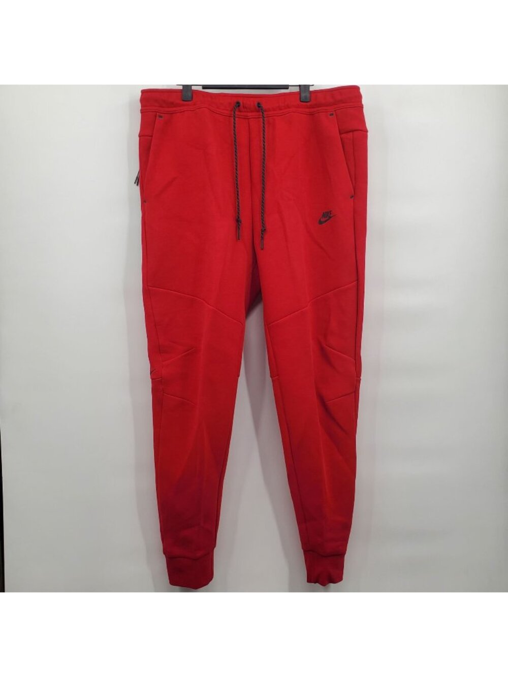 Nike Tech Fleece Men Red Activewear Pants Men Size XL NWT Sweatpants Slim FIt